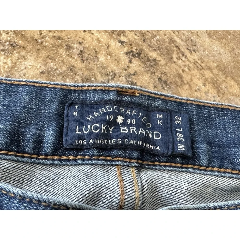LUCKY BRAND 221 Original Straight Jeans 38 x 32 Zip Fly Stretch Medium Wash Men